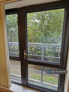 Studio to rent, Collier Street, Manchester, M3