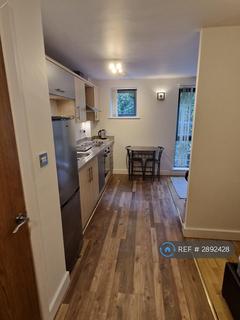 Studio to rent, Collier Street, Manchester, M3