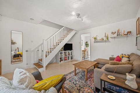 Hanover Avenue, London, E16