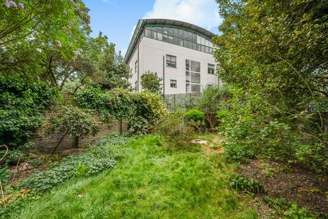 3 bedroom maisonette for sale, Oakley Square, London, NW1