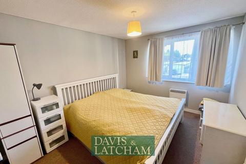 2 bedroom flat for sale, Imberwood Close, Warminster