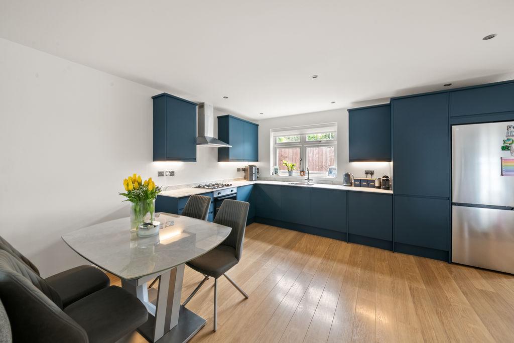 House in London - View 2
