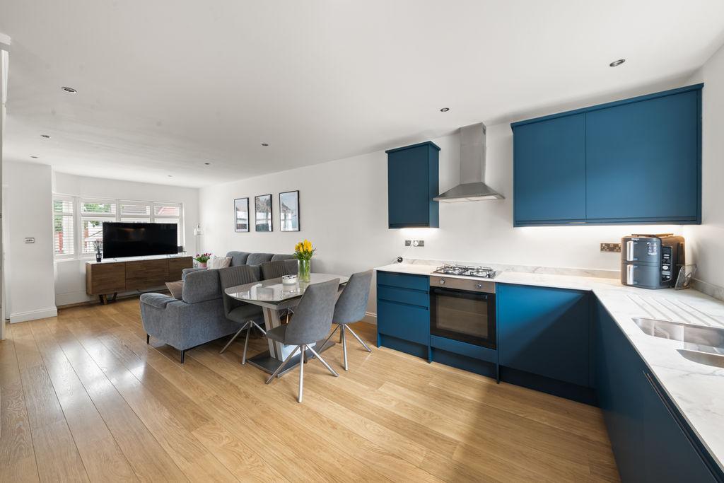 House in London - View 3