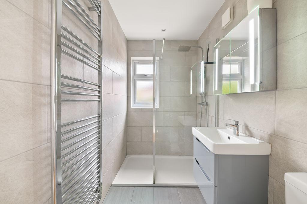 House in London - View 6
