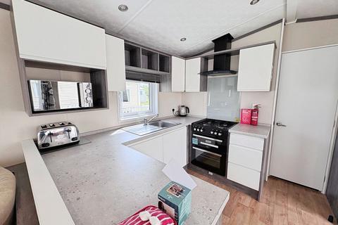 3 bedroom lodge for sale, Mallard Lake, Cotswold Hoburne, Cotswold Lakes