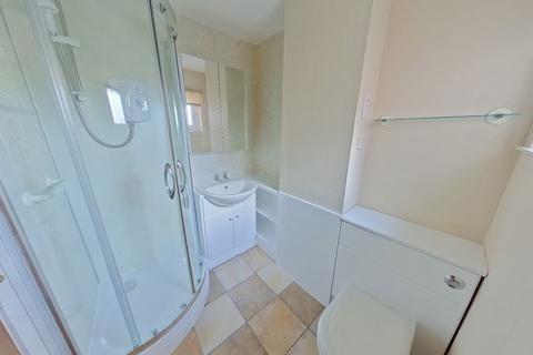 4 bedroom semi-detached house for sale, St Andrews Drive, Thurso