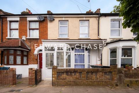 3 bedroom terraced house to rent, Strode Road, London, E7
