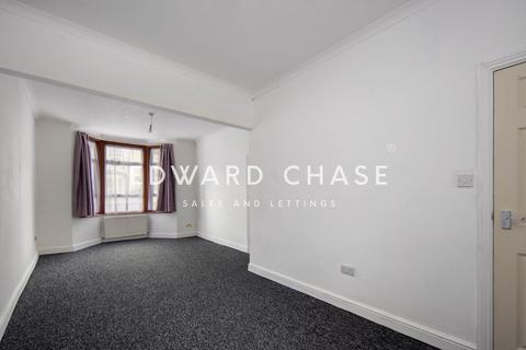 3 bedroom terraced house to rent, Strode Road, London, E7