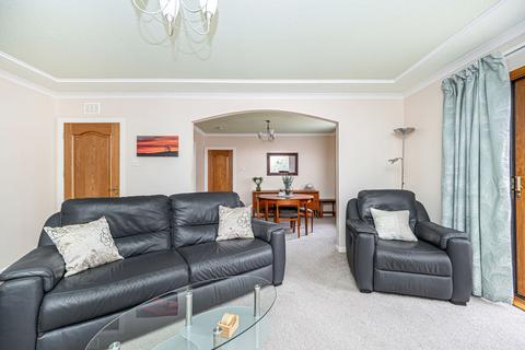 3 bedroom detached bungalow for sale, Culzean Crescent, Kirkcaldy