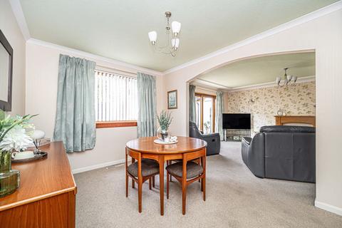 3 bedroom detached bungalow for sale, Culzean Crescent, Kirkcaldy