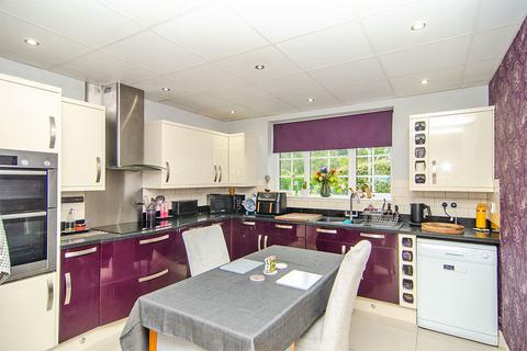 4 bedroom detached house for sale, Bridge Cross Road, Burntwood WS7