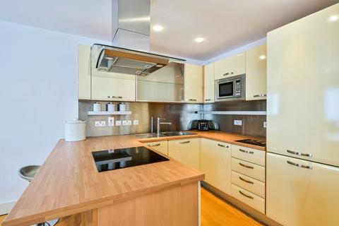 2 bedroom flat for sale, Epsom Road, Guildford, GU1