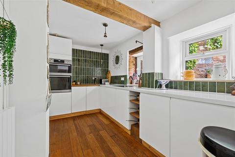 3 bedroom detached house for sale, Yeoman Street, Bonsall DE4