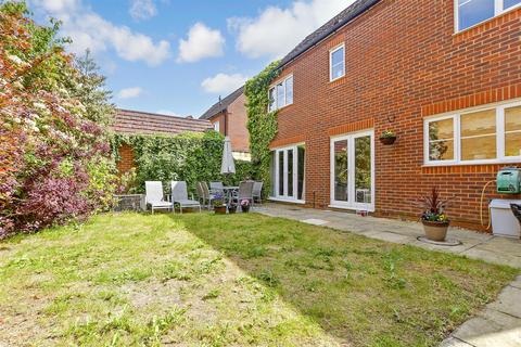 4 bedroom detached house for sale, Brigadier Gardens, Ashford TN23