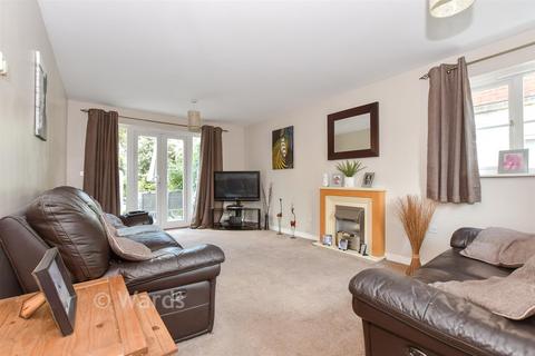 4 bedroom detached house for sale, Brigadier Gardens, Ashford TN23