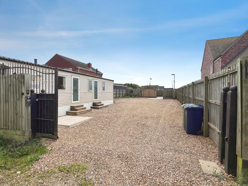 Mill Road, Murrow, Wisbech, Cambs, PE13 4HF - View 2