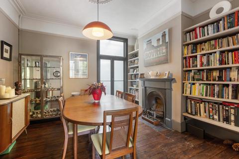 undefined, London W4
