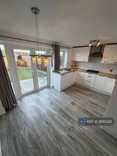 3 bedroom semi-detached house to rent, Butely Road, Luton, LU4