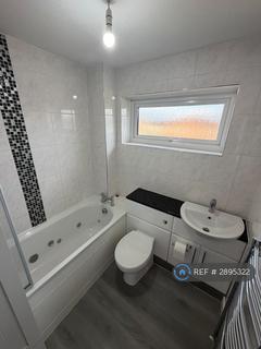 3 bedroom semi-detached house to rent, Butely Road, Luton, LU4