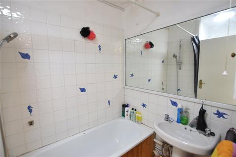 2 bedroom apartment to rent, Clarendon Road, Wallington, SM6