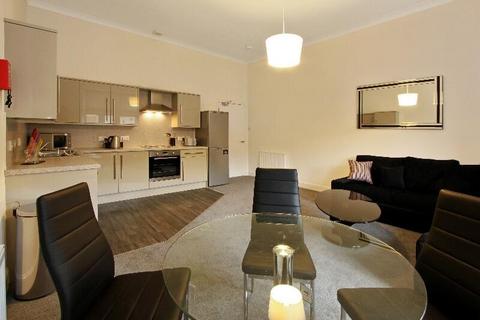 4 bedroom flat to rent, Park Road, Glasgow G4