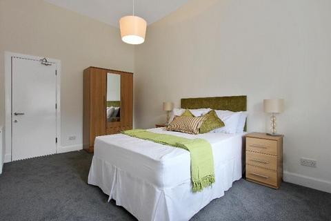 4 bedroom flat to rent, Park Road, Glasgow G4