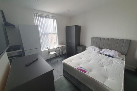 Studio to rent, Room 1, 159-161 Plodder Lane, Farnworth, Bolton