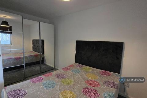 3 bedroom semi-detached house to rent, Tile House Close, Oxford, OX3