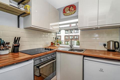 1 bedroom maisonette to rent, Highmoor, Amersham, Buckinghamshire, HP7