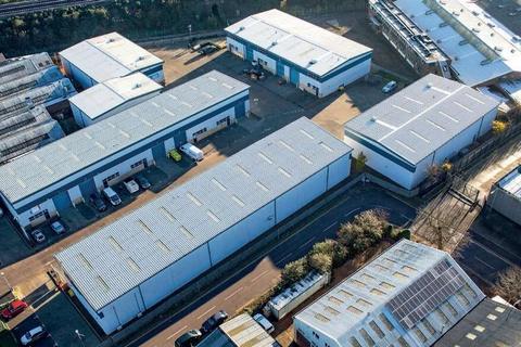 Warehouse to rent, Holmethorpe Ave Redhill RH1 2GD