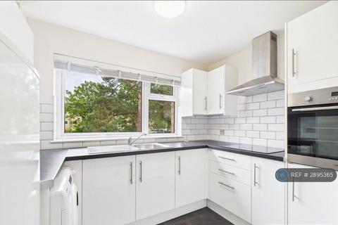2 bedroom flat to rent, Liebenrood Road, Reading, RG30