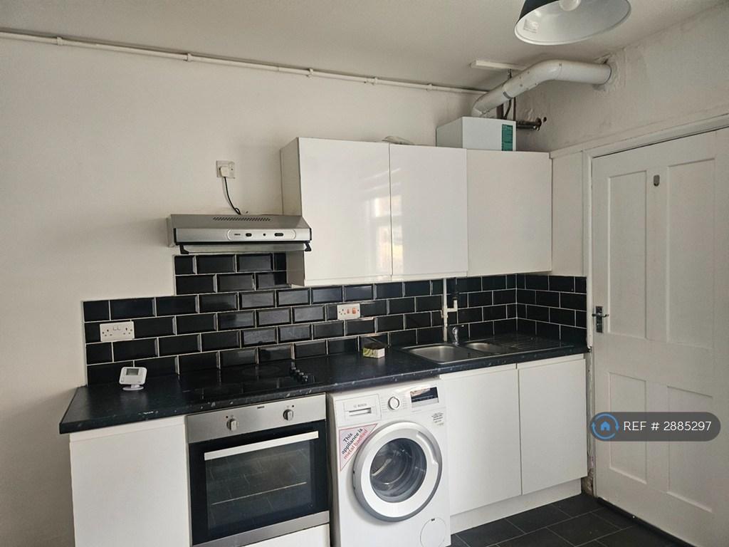 Wilford Crescent East, Nottingham, NG2 - View 6