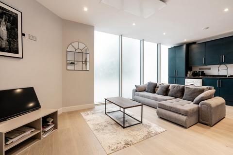3 bedroom apartment to rent, 92-124 Colonial Drive, London W4