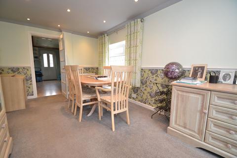 3 bedroom detached bungalow for sale, Shipley, Shipley BD18