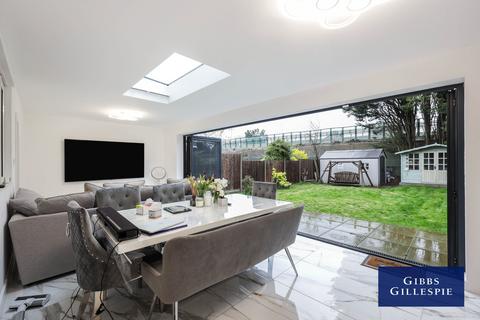5 bedroom semi-detached house to rent, Tolcarne Drive, Pinner, HA5