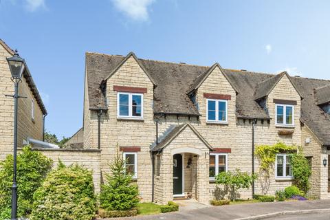 2 bedroom end of terrace house for sale, Hawthorn Drive, Bradwell Village, Burford