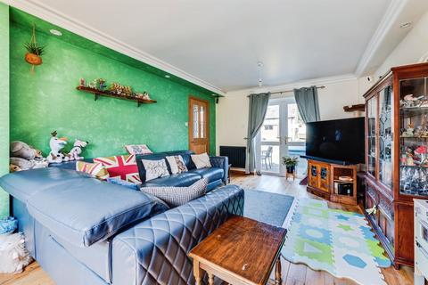 2 bedroom end of terrace house for sale, Hawthorn Drive, Bradwell Village, Burford