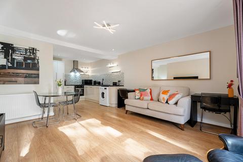 2 bedroom apartment to rent, Regent Grove, Leamington Spa, Warwickshire CV32 4AP