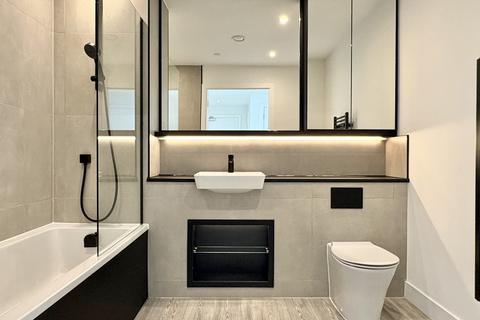 2 bedroom flat to rent, Pavana Square