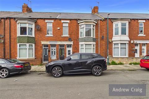 3 bedroom flat for sale, Armstrong Terrace, South Shields