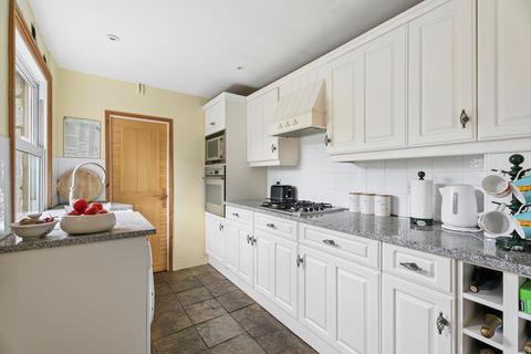 2 bedroom end of terrace house for sale, Bangors Road South, Iver SL0