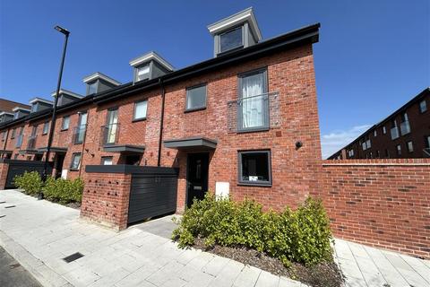 4 bedroom house to rent, John Thornycroft Road, SOUTHAMPTON