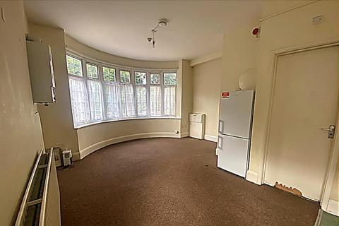 Studio to rent, Midanbury Lane, SOUTHAMPTON