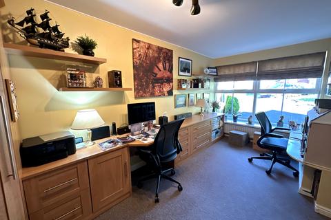 4 bedroom detached house for sale, The Oaks, Walsall WS3