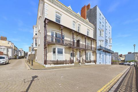 2 bedroom flat for sale, The Paragon, Tenby, SA70
