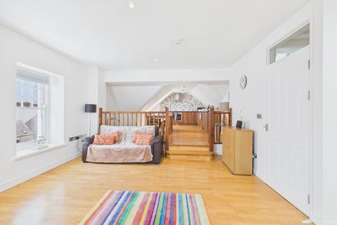 2 bedroom flat for sale, The Paragon, Tenby, SA70