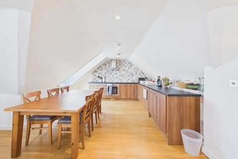2 bedroom flat for sale, The Paragon, Tenby, SA70