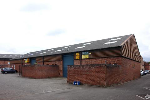 Warehouse to rent, Redhills Rd South Woodham Ferrers CM3 5UL