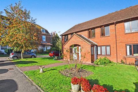 1 bedroom retirement property for sale, Adams Way, Alton, Hampshire, GU34