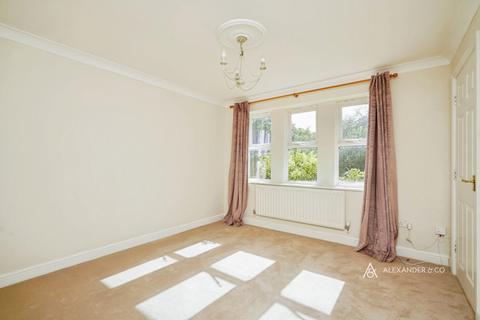 6 bedroom detached house to rent, Lucerne Avenue, Bicester OX26